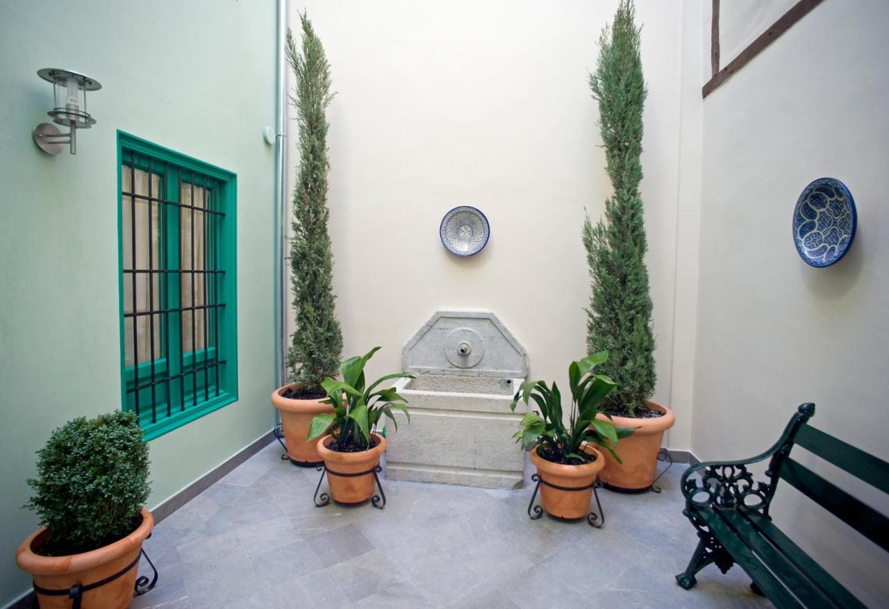 Apartamentos Laurel Suites Granada Exterior foto
